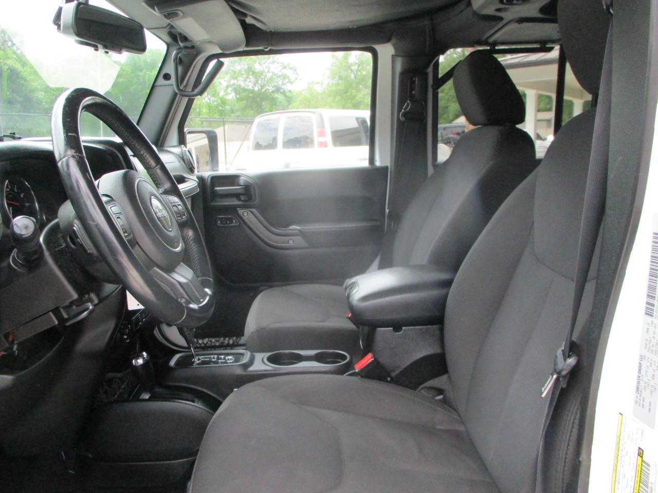 Jeep Wrangler Unlimited Sport 4WD 2015