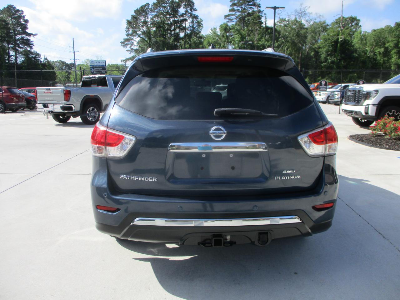 Nissan Pathfinder Platinum 4WD 2014