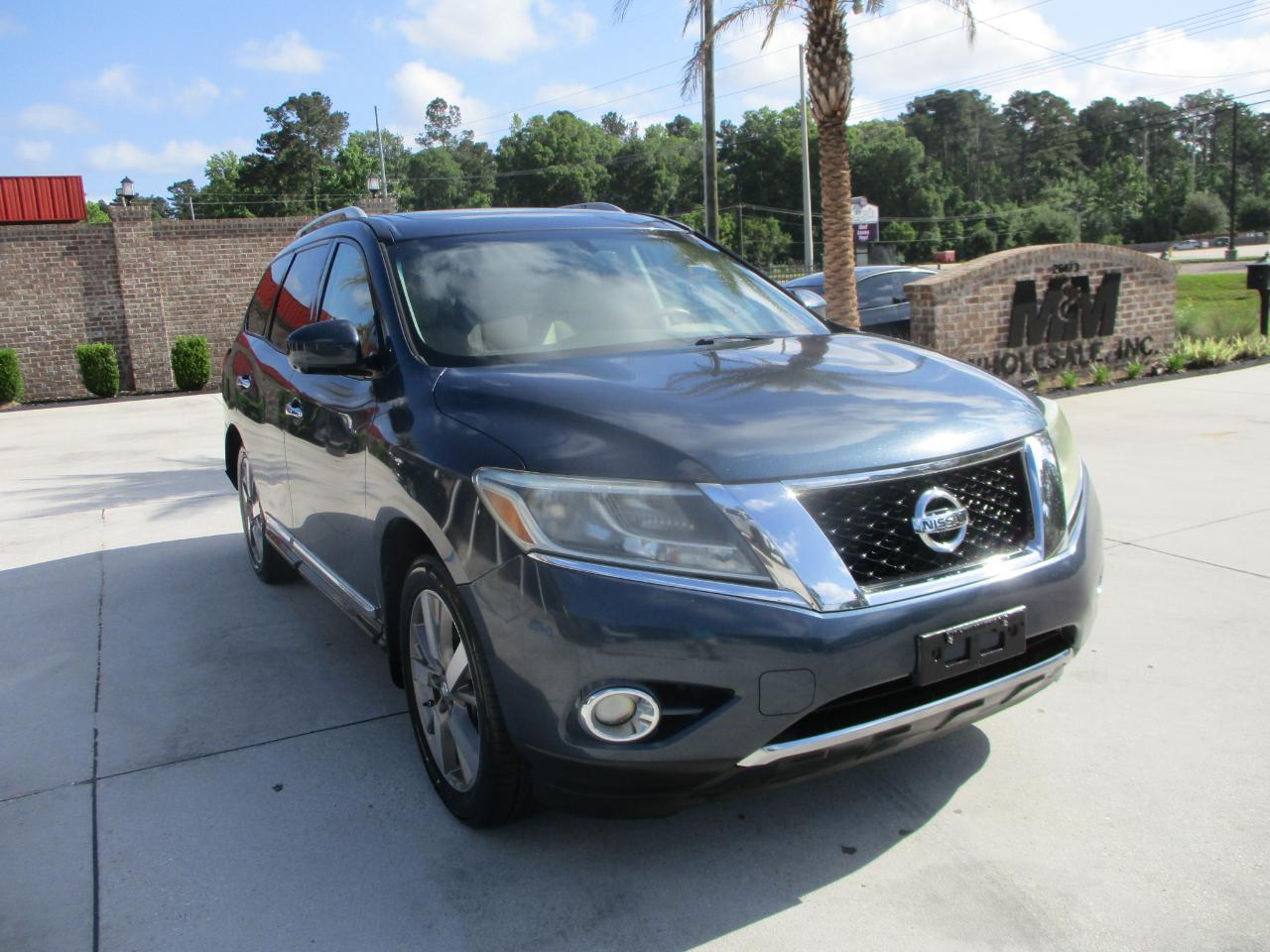 Nissan Pathfinder Platinum 4WD 2014