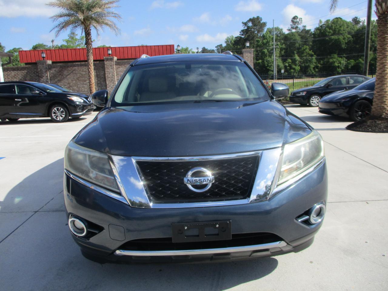Nissan Pathfinder Platinum 4WD 2014