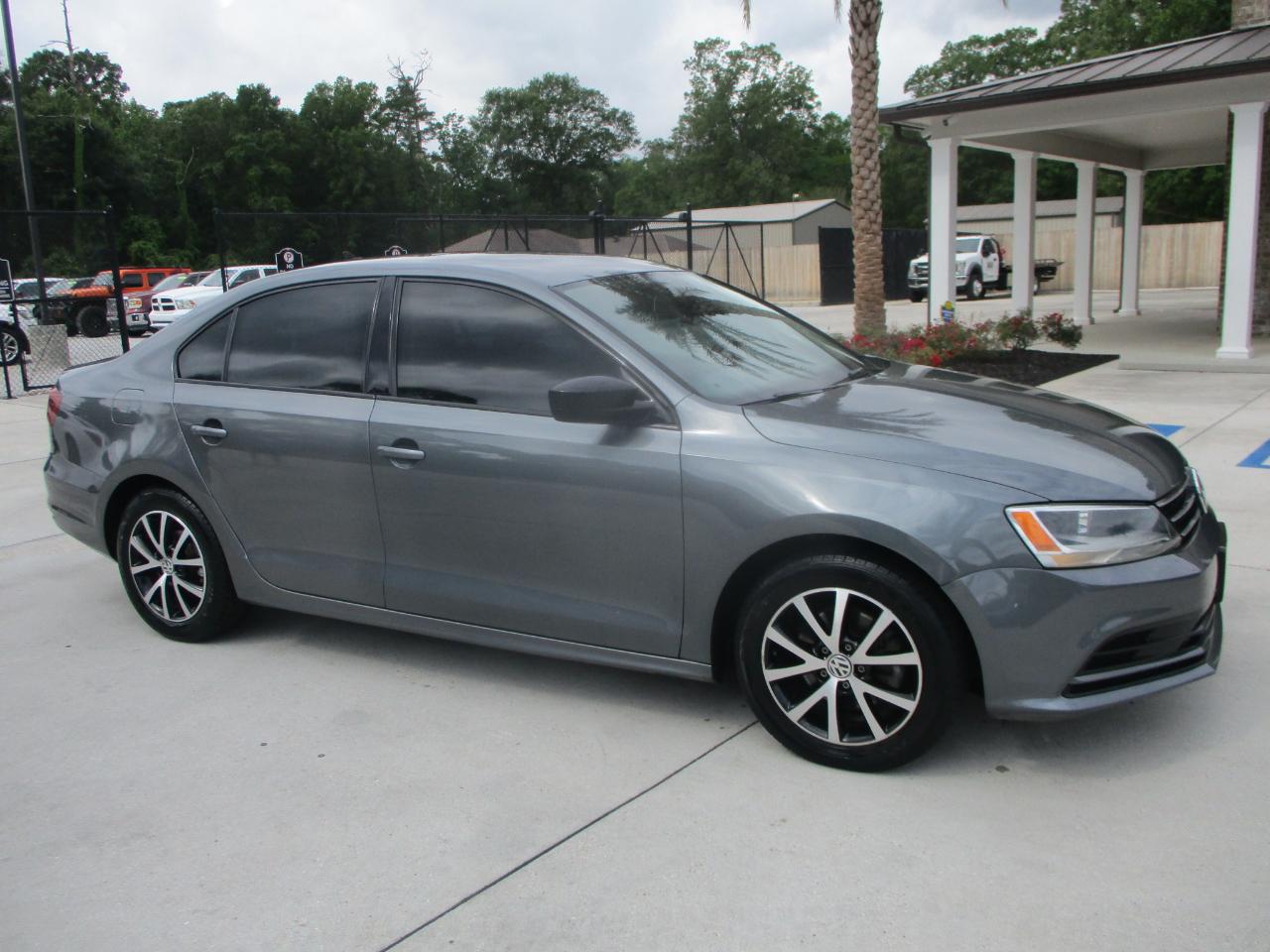 Volkswagen Jetta SE 6A 2016