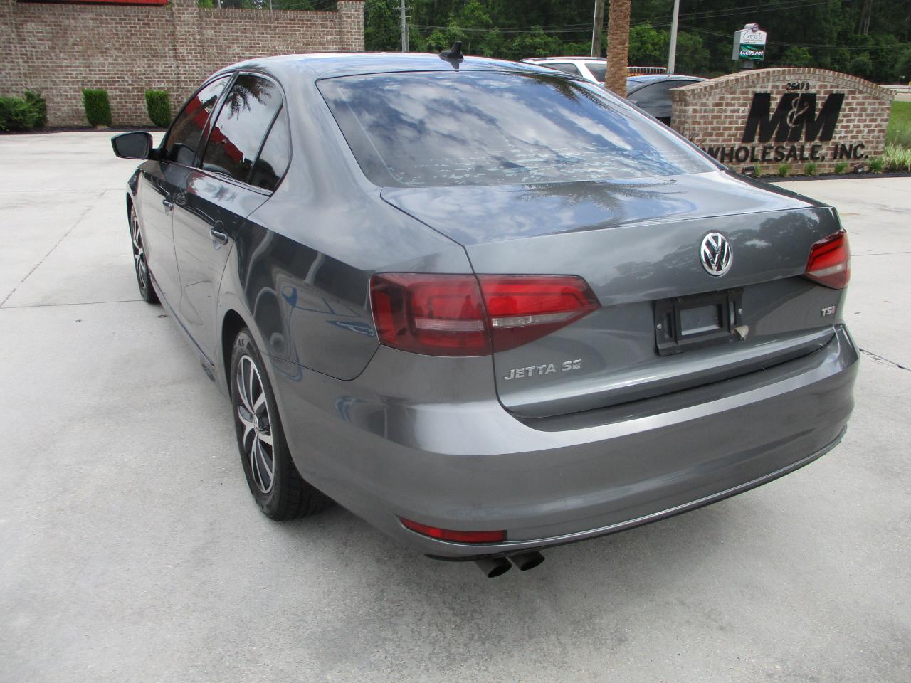 Volkswagen Jetta SE 6A 2016
