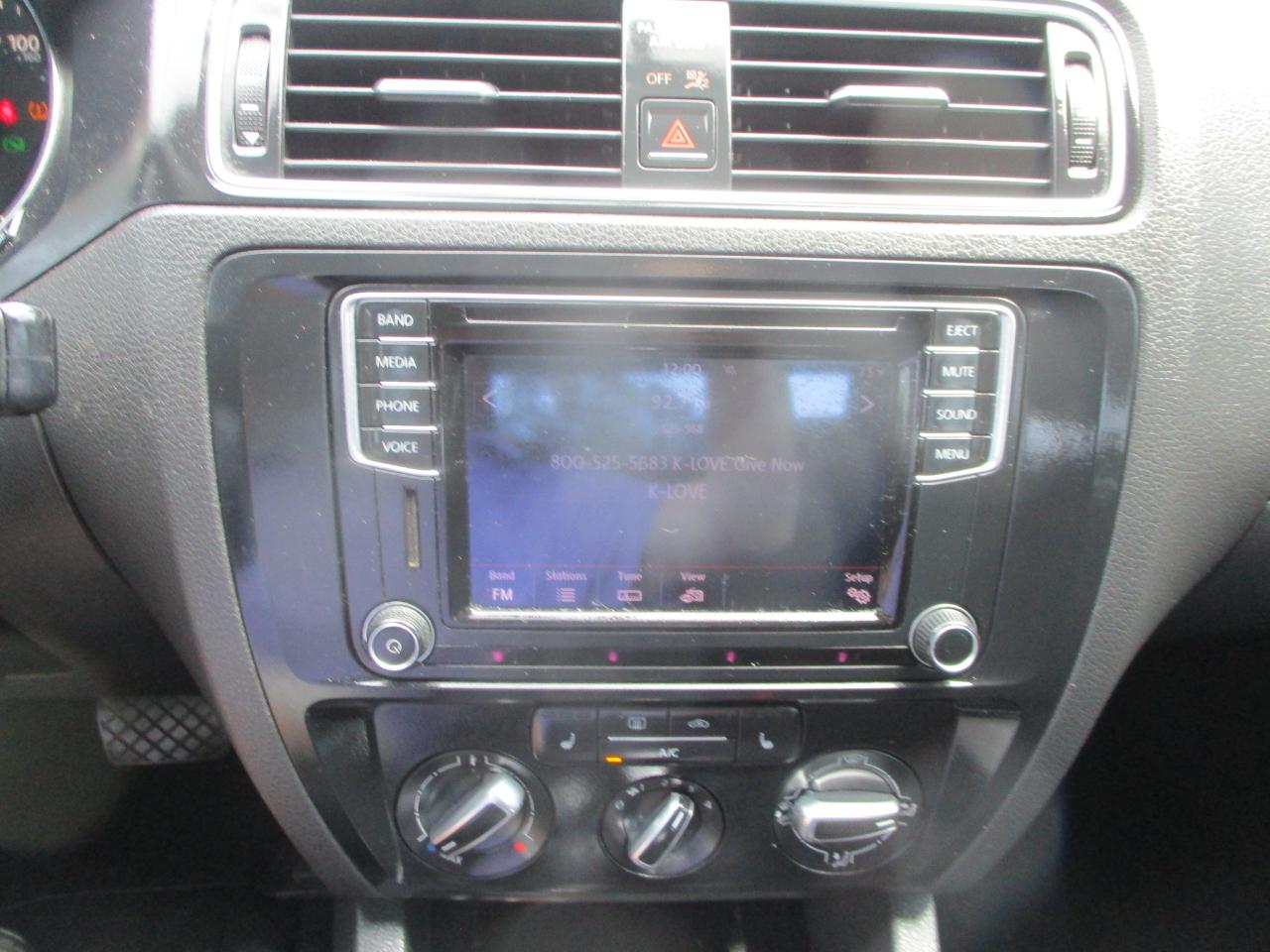 Volkswagen Jetta SE 6A 2016