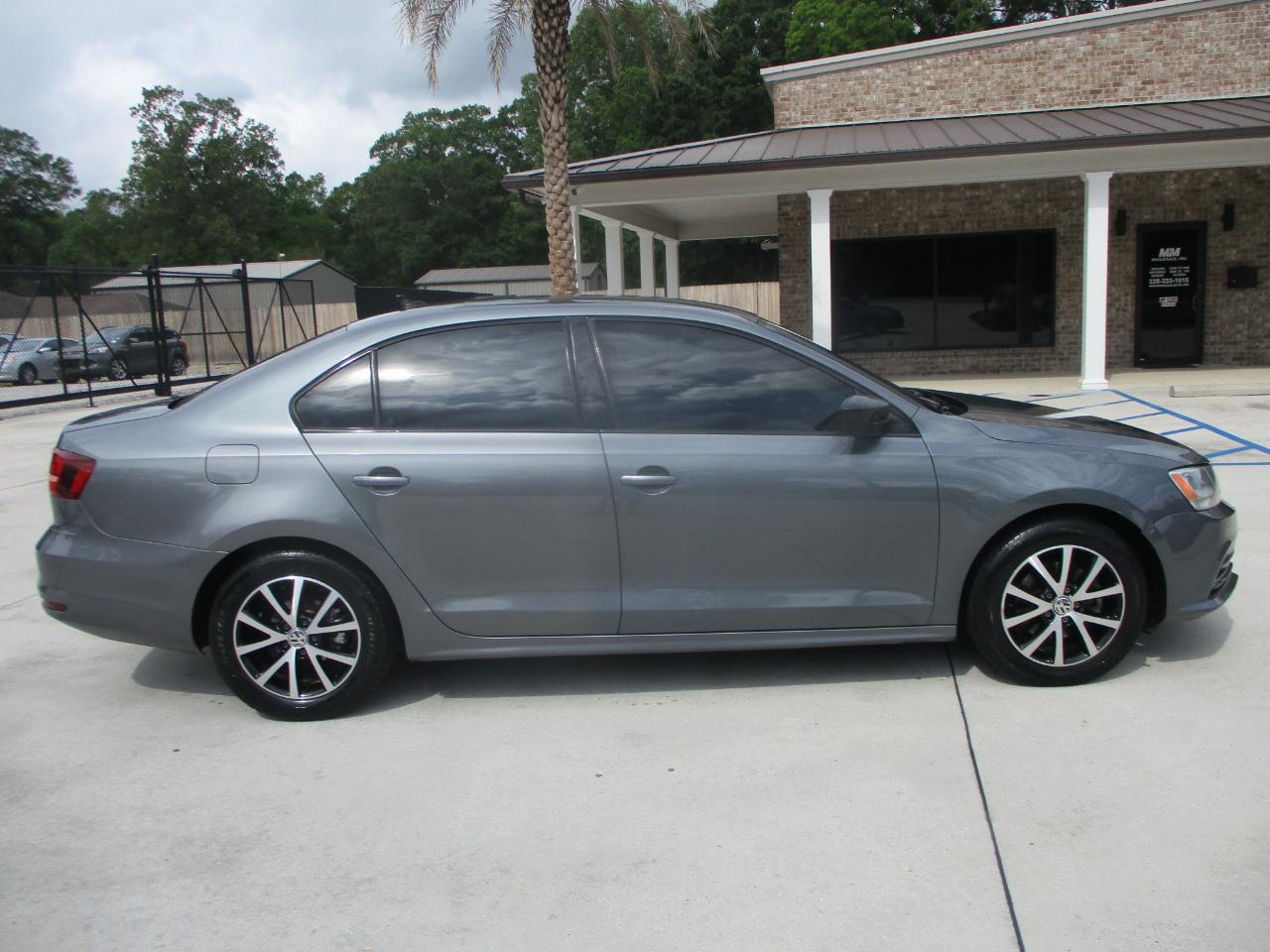 Volkswagen Jetta SE 6A 2016
