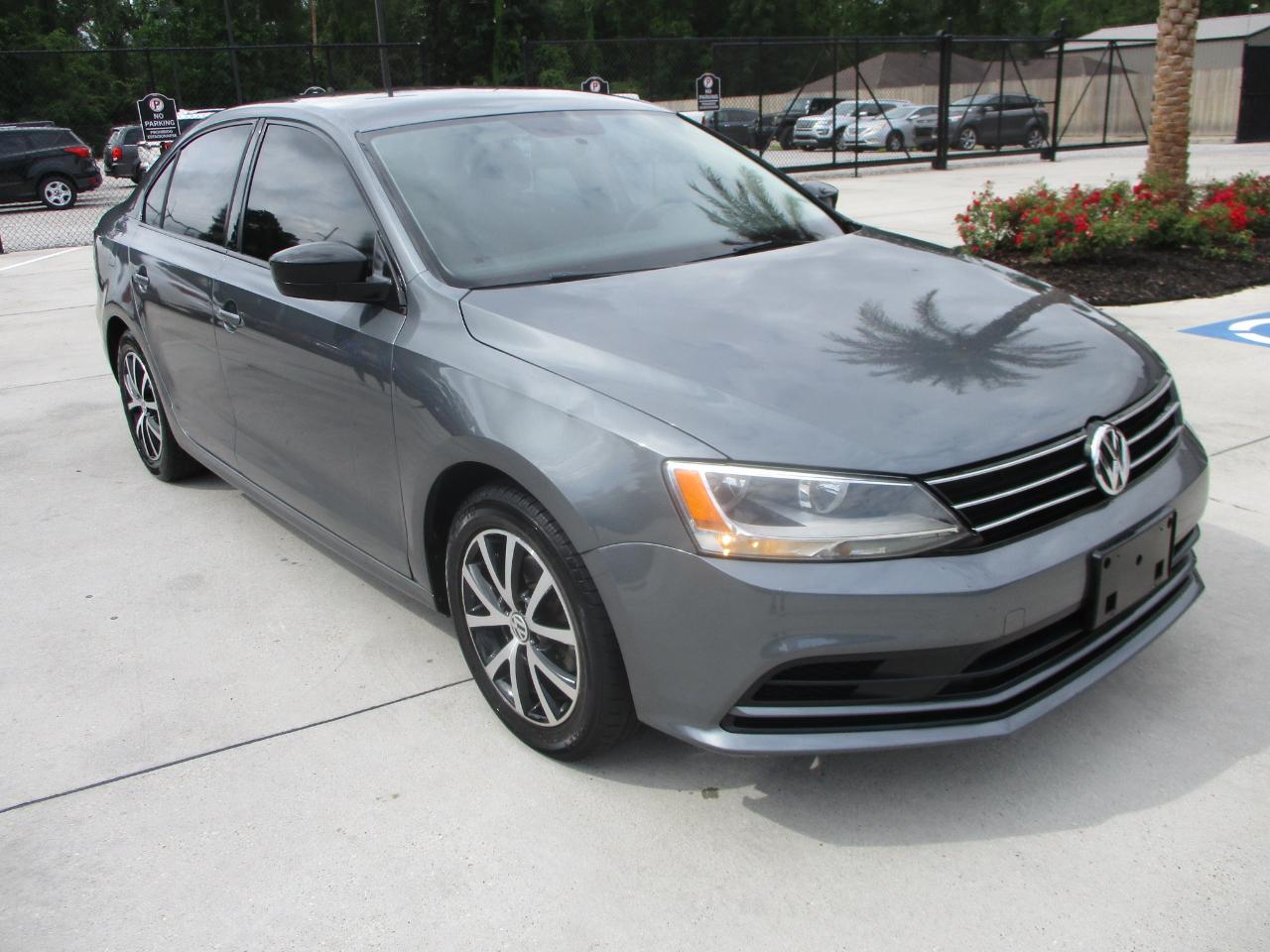 Volkswagen Jetta SE 6A 2016