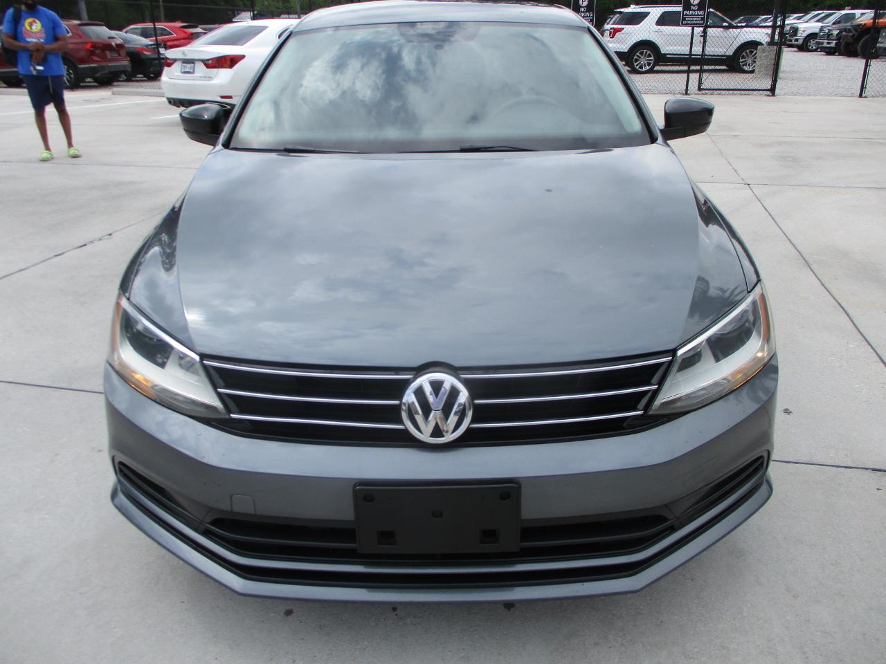 Volkswagen Jetta SE 6A 2016