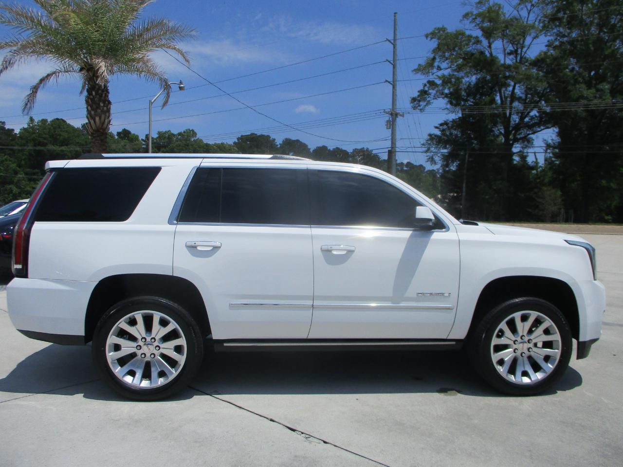 GMC Yukon Denali  2017