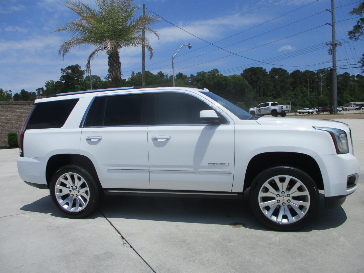GMC Yukon Denali  2017