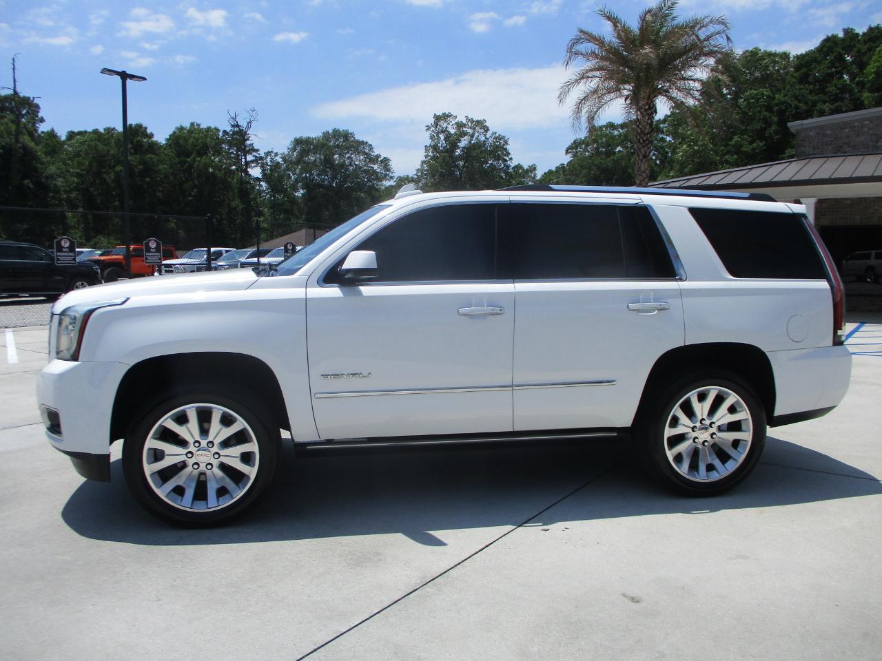 GMC Yukon Denali  2017