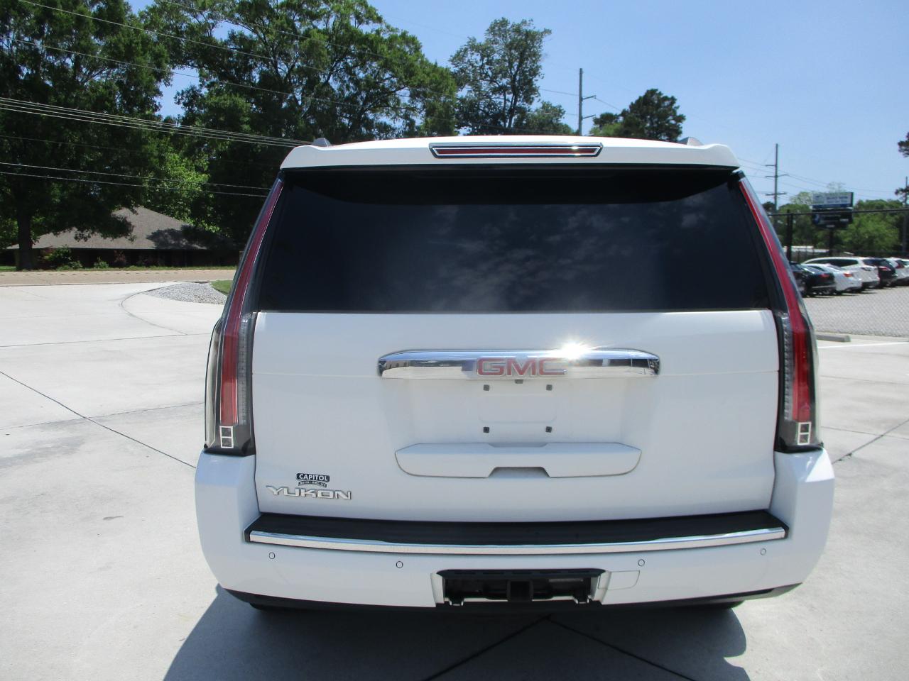 GMC Yukon Denali  2017