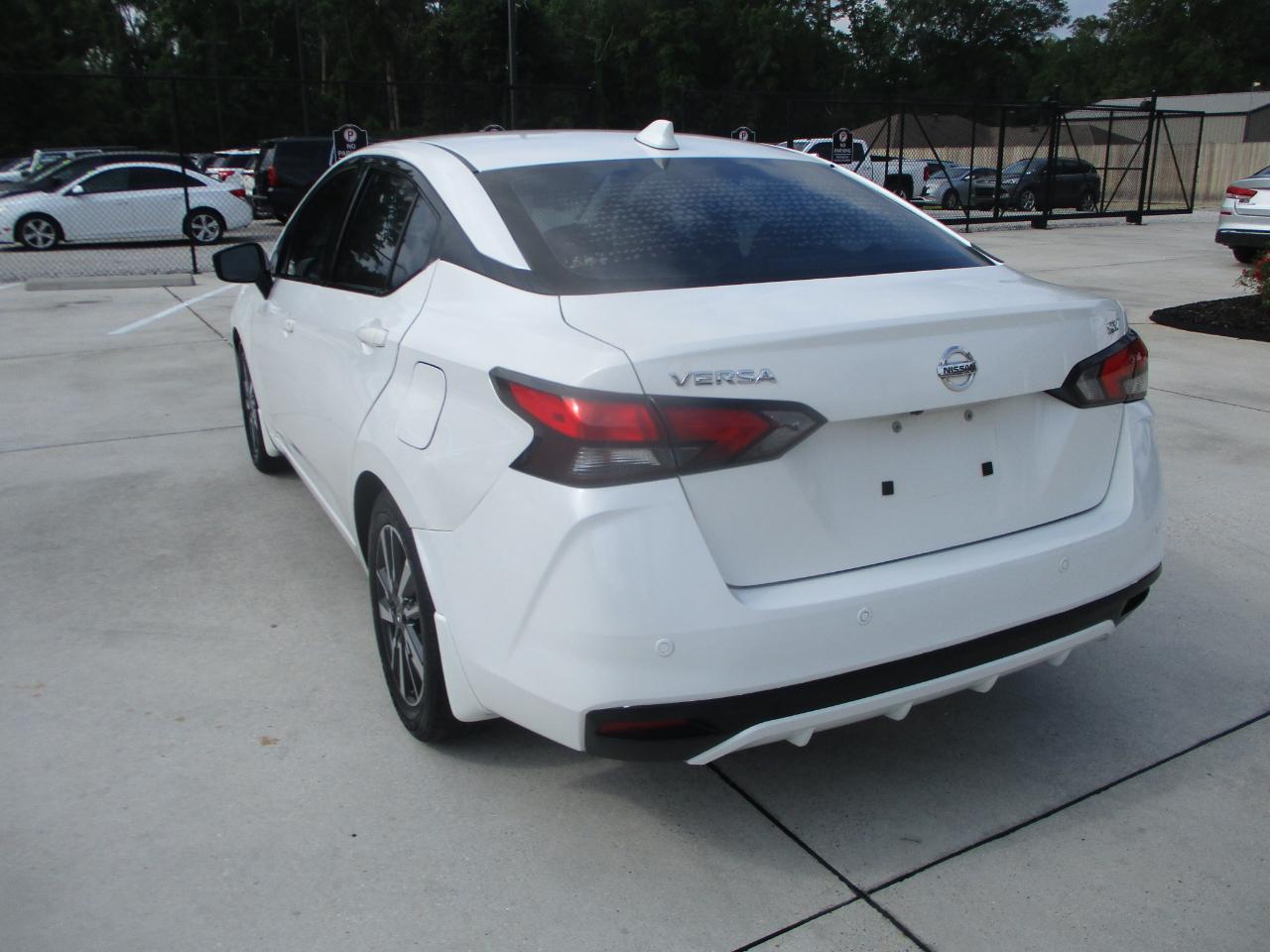 Nissan Versa SV 2021