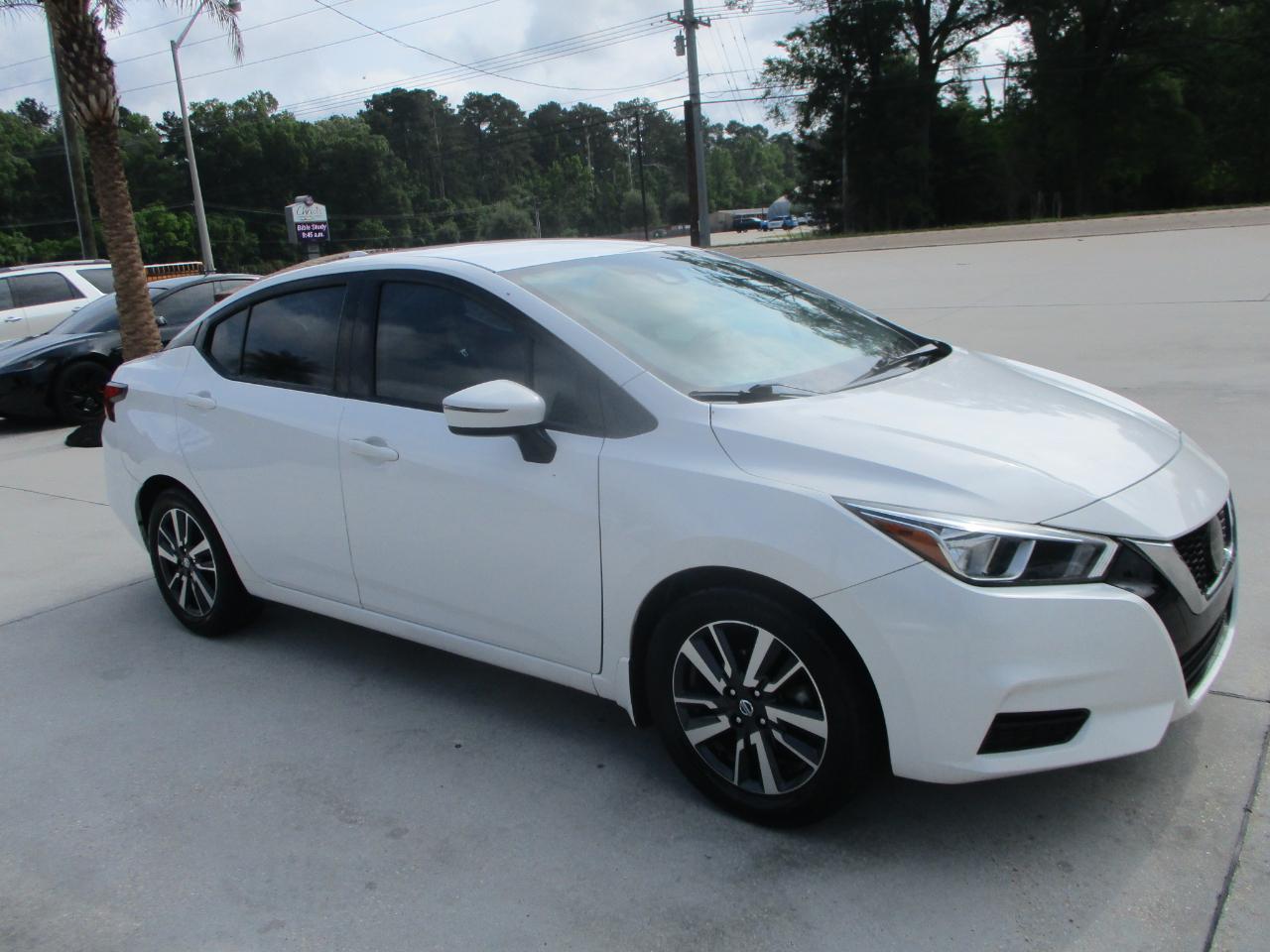 Nissan Versa SV 2021