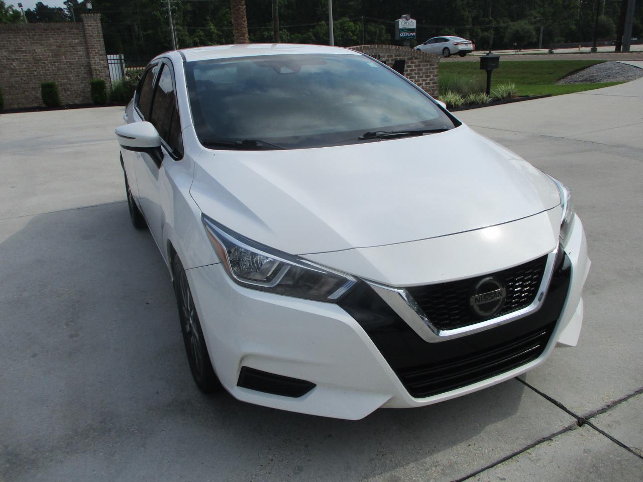 Nissan Versa SV 2021