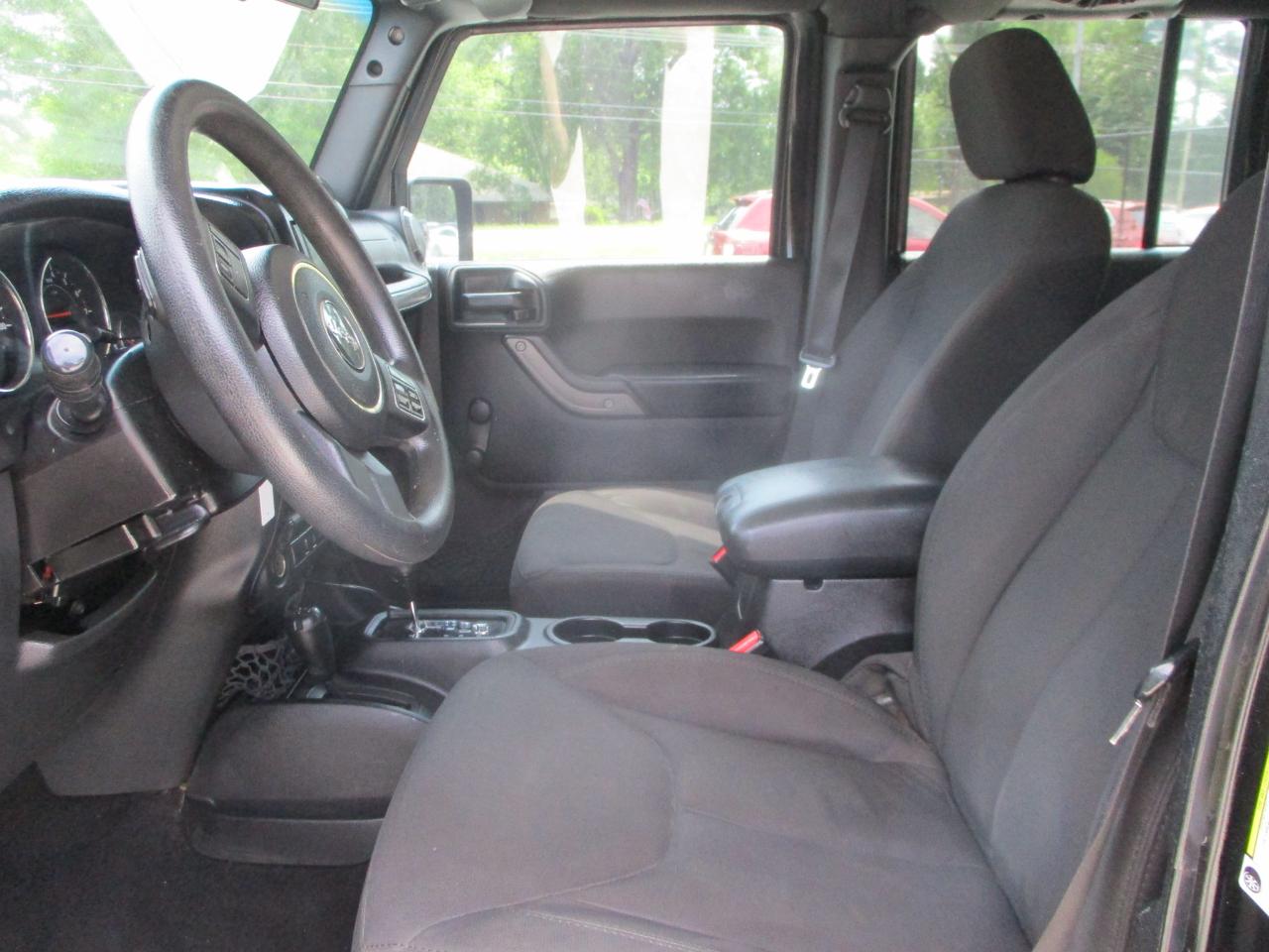 Jeep Wrangler Unlimited Sport 4WD 2014