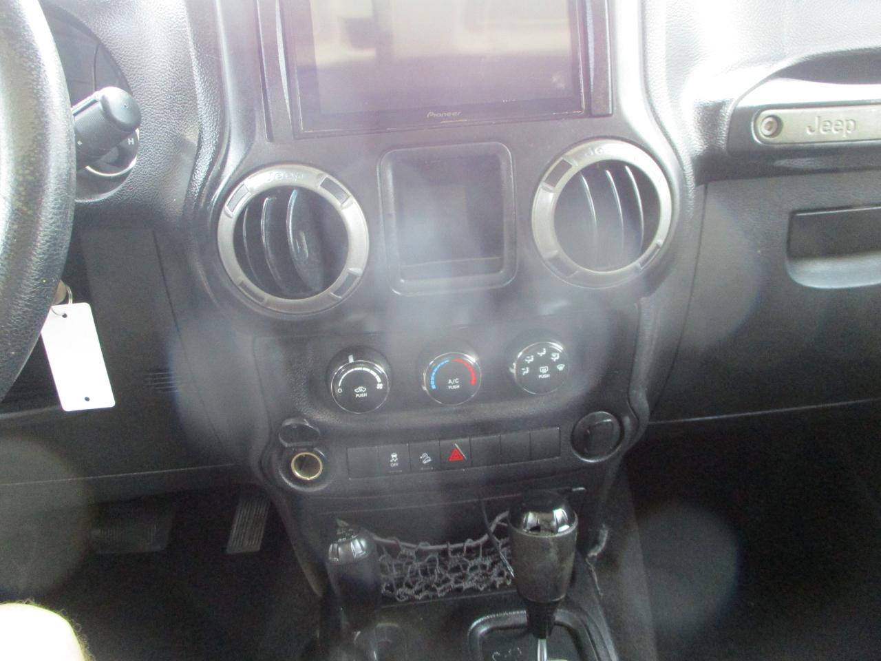 Jeep Wrangler Unlimited Sport 4WD 2014