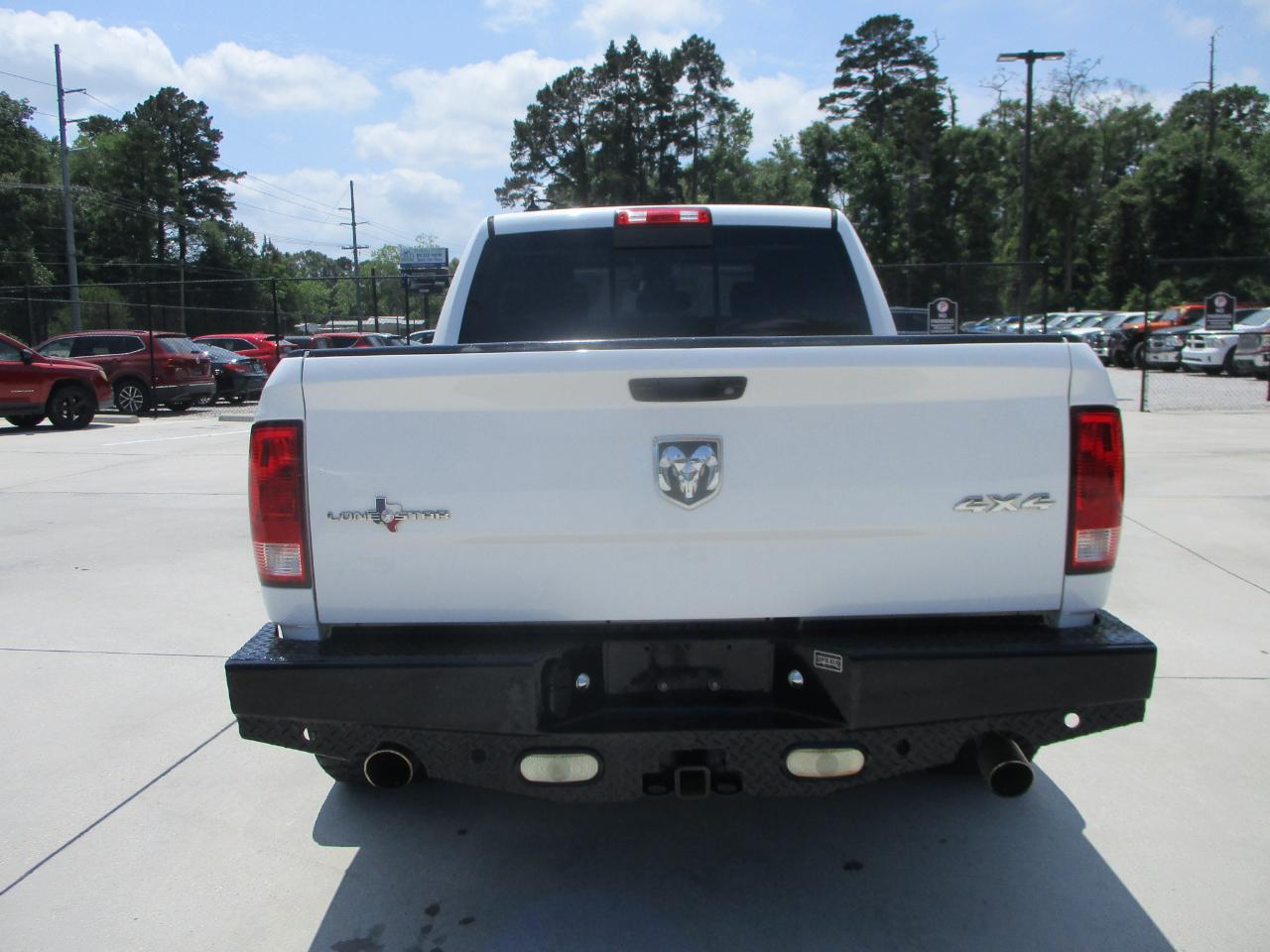 RAM 1500 4WD Crew Cab 140.5" Lone Star 2014