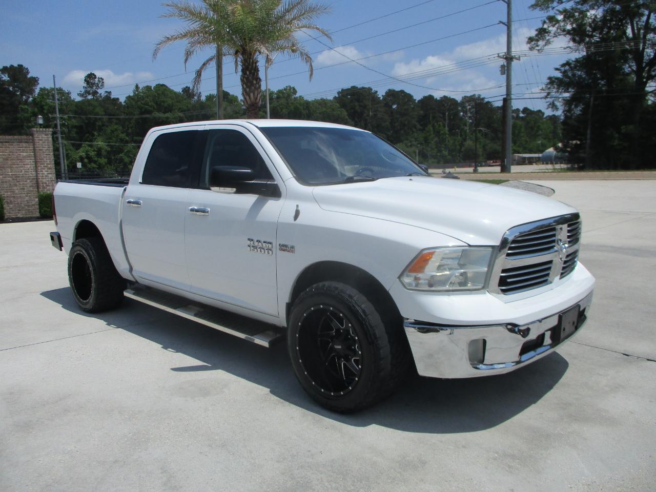 RAM 1500 4WD Crew Cab 140.5" Lone Star 2014