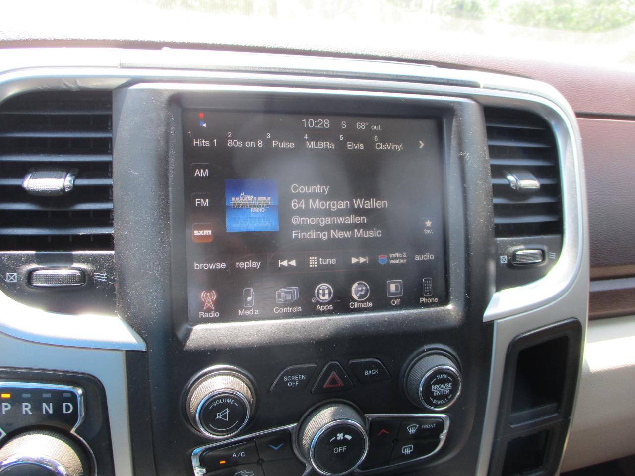 RAM 1500 4WD Crew Cab 140.5" Lone Star 2014