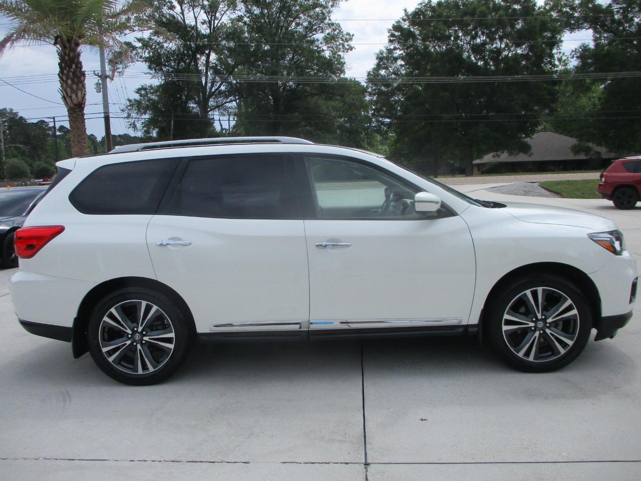 Nissan Pathfinder Platinum 2WD 2019