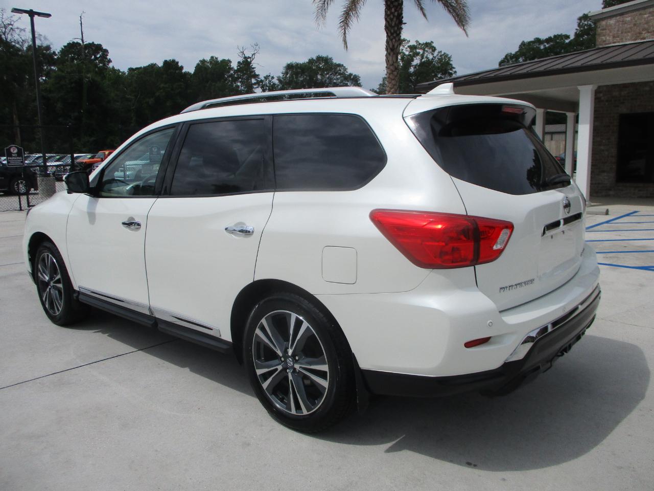 Nissan Pathfinder Platinum 2WD 2019