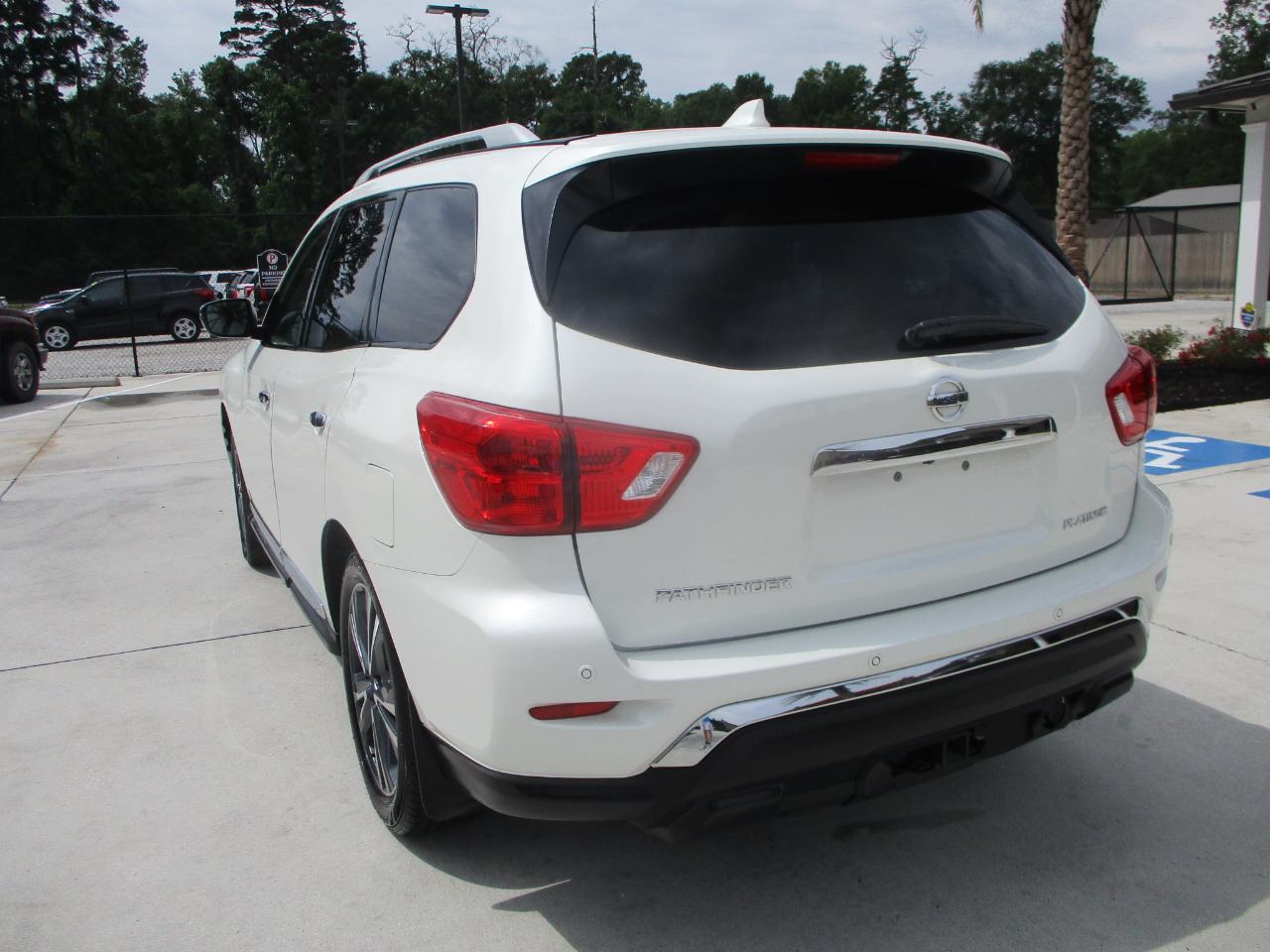 Nissan Pathfinder Platinum 2WD 2019