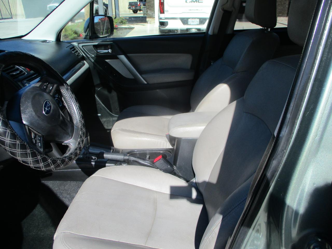 Subaru Forester 2.5i Touring 2014