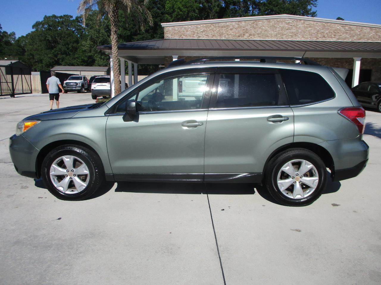 Subaru Forester 2.5i Touring 2014