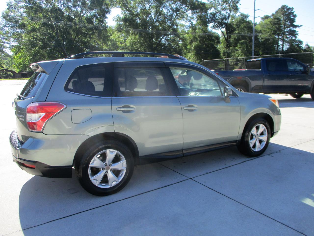 Subaru Forester 2.5i Touring 2014