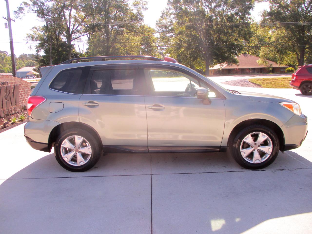 Subaru Forester 2.5i Touring 2014