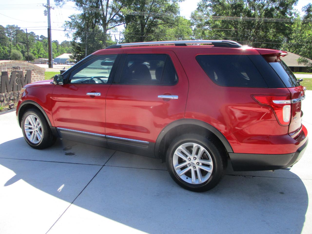 Ford Explorer XLT FWD 2012