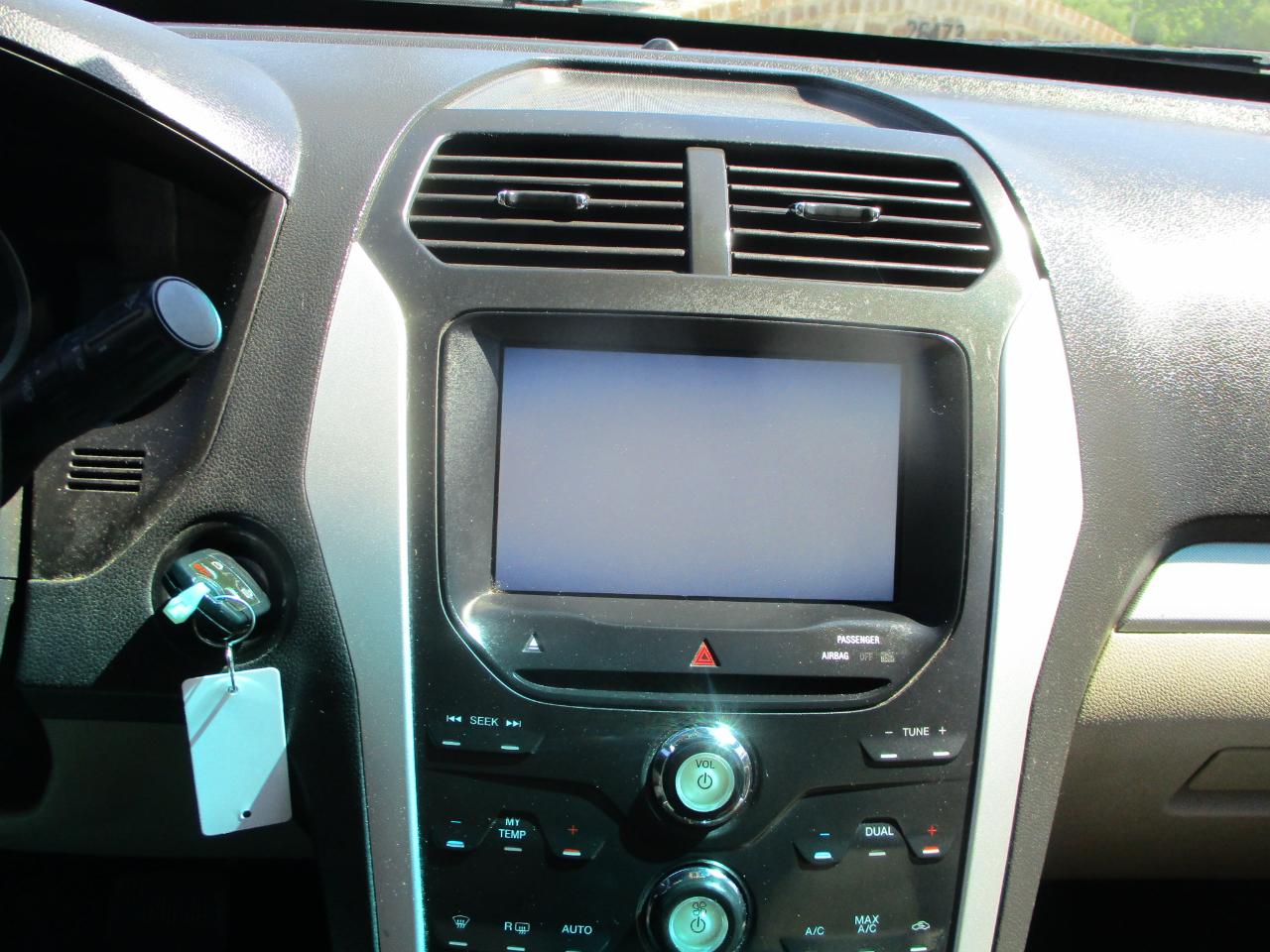 Ford Explorer XLT FWD 2012