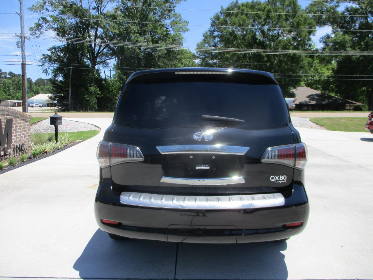 Infiniti QX80 4WD 2015