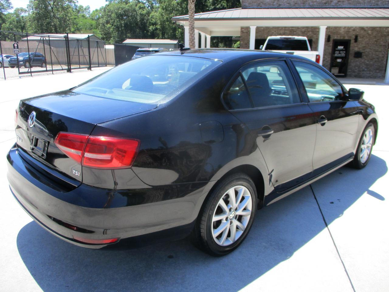 Volkswagen Jetta SE 6A 2015