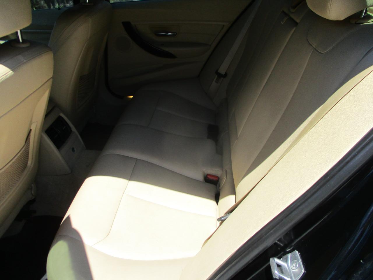 BMW 3-Series 328i Sedan 2015
