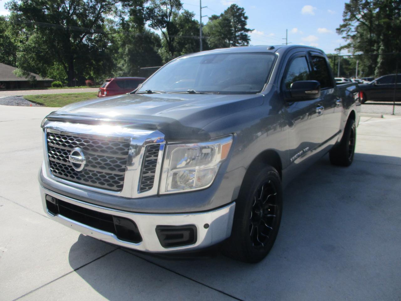 Nissan Titan SV Crew Cab 2WD 2018