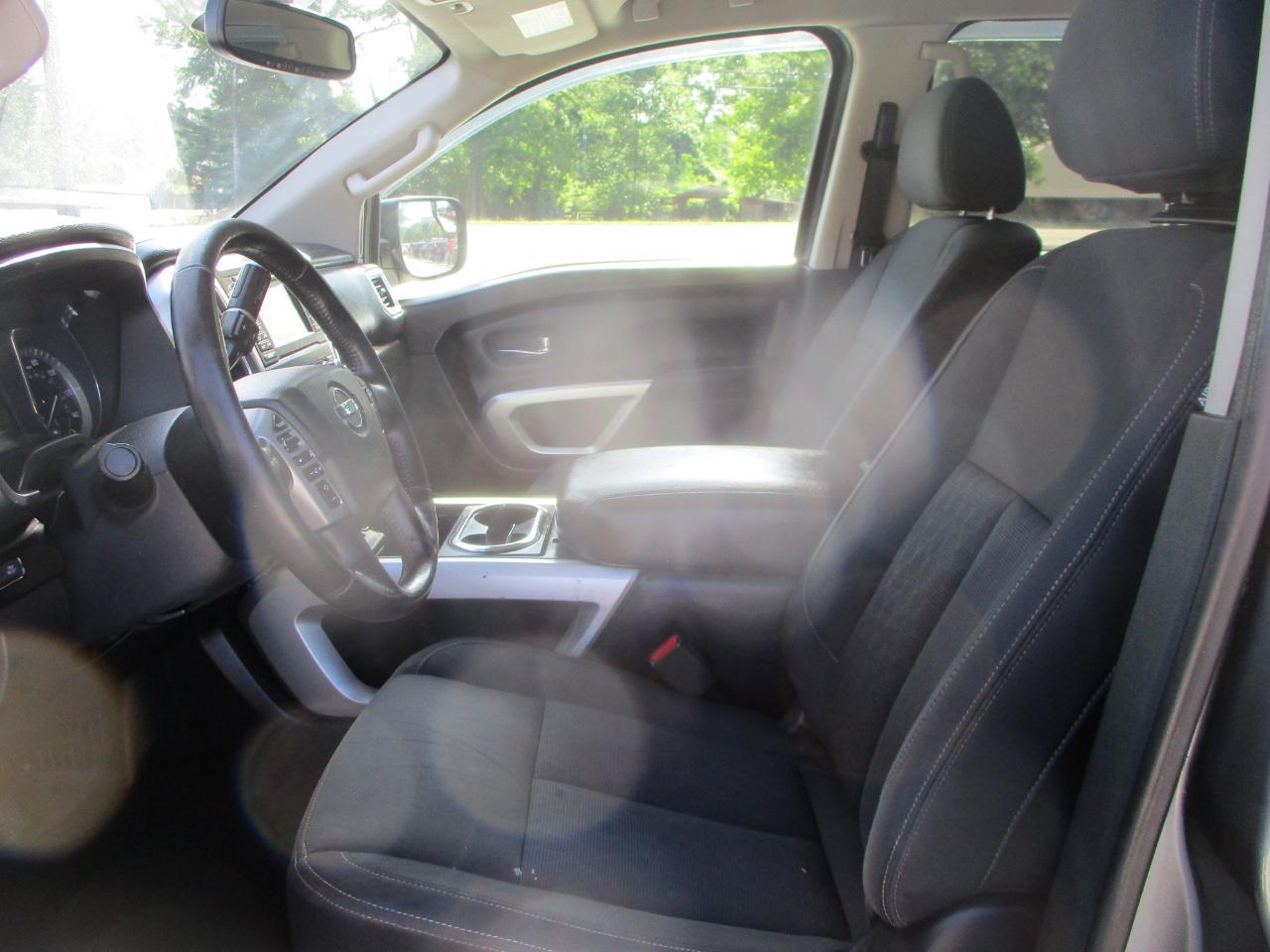 Nissan Titan SV Crew Cab 2WD 2018