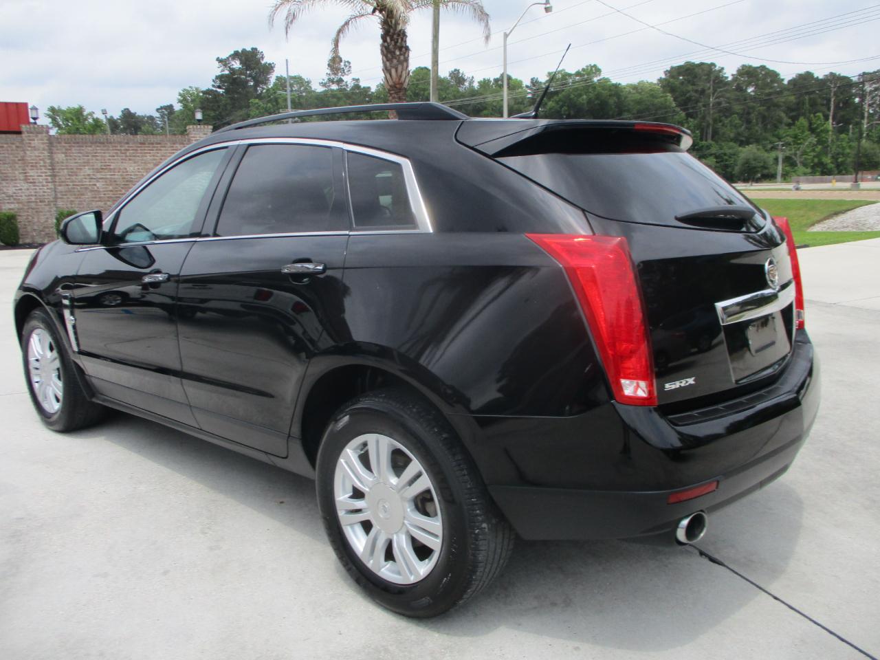 Cadillac SRX Base 2012