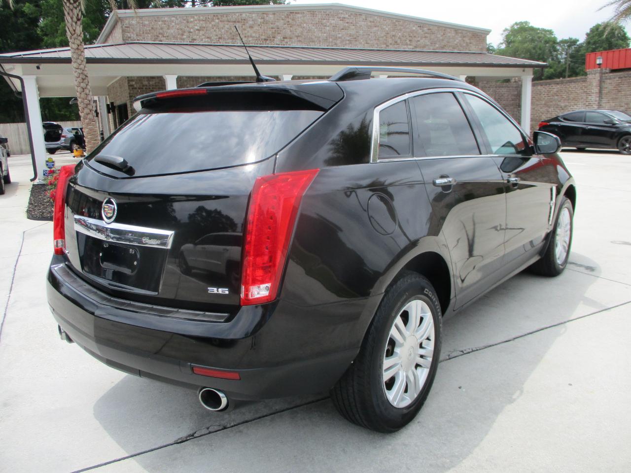 Cadillac SRX Base 2012