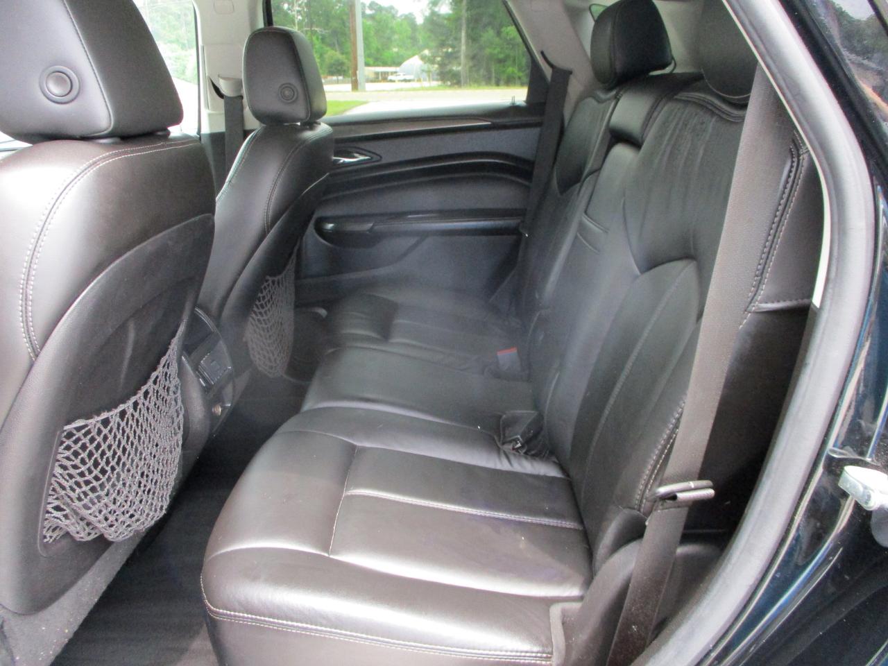 Cadillac SRX Base 2012