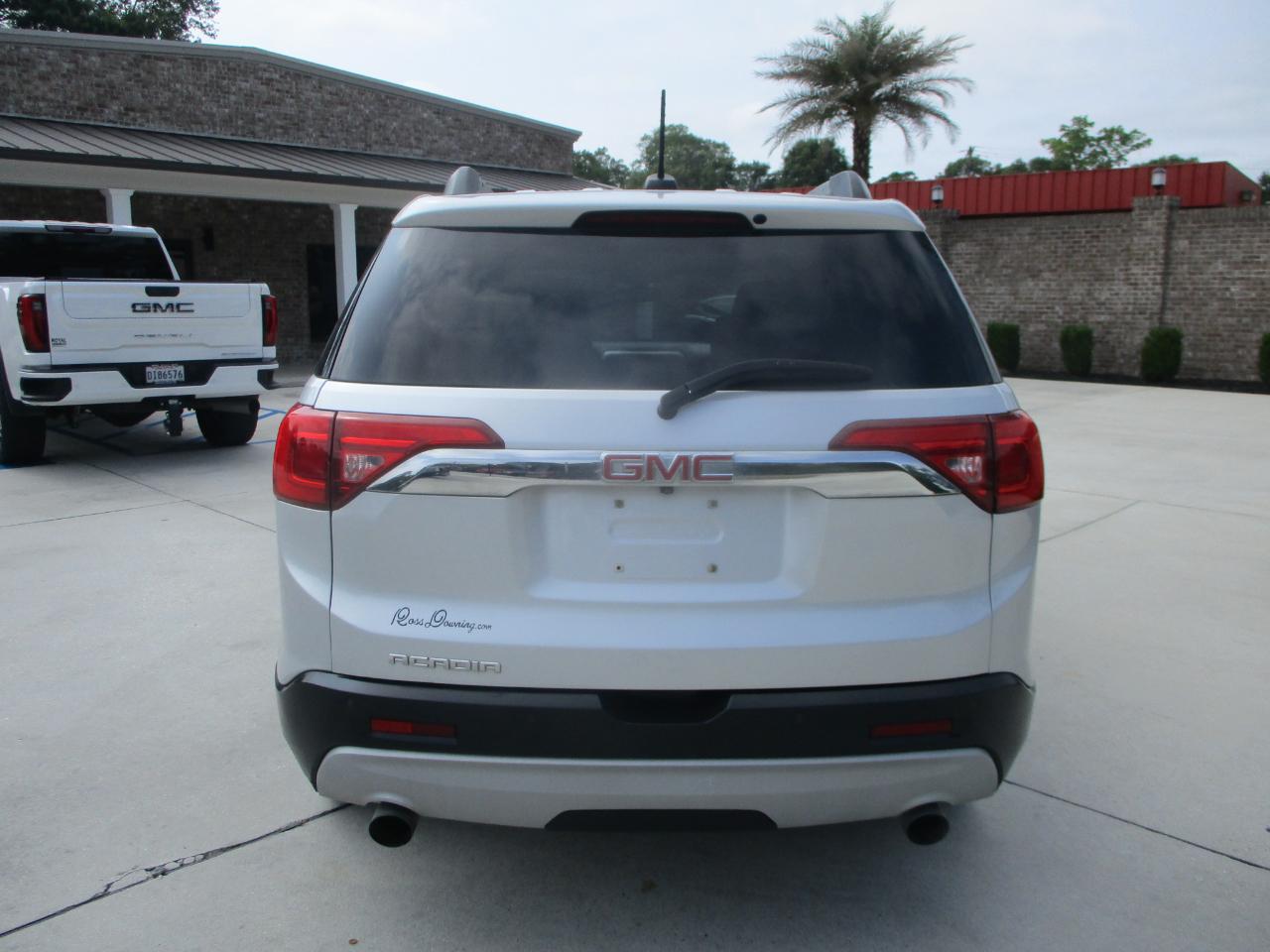 GMC Acadia SLT-1 FWD 2017
