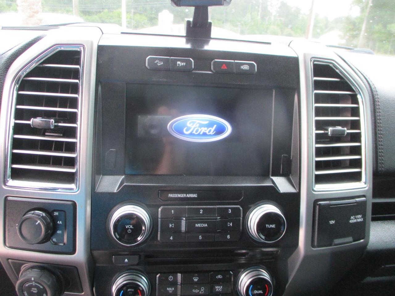 Ford F-150 Platinum SuperCrew 5.5-ft. Bed 4WD 2016