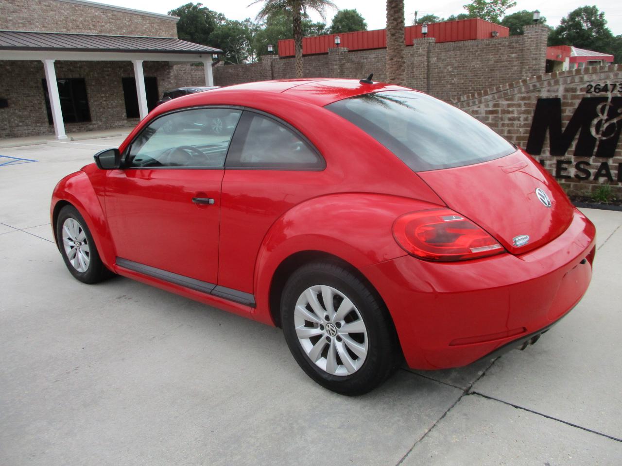 Volkswagen Beetle 1.8T Classic 2015