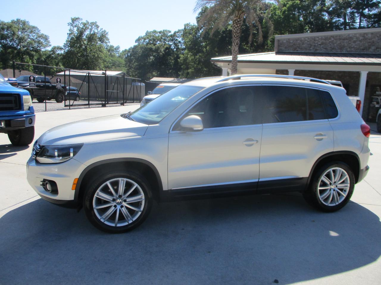 Volkswagen Tiguan S 2013