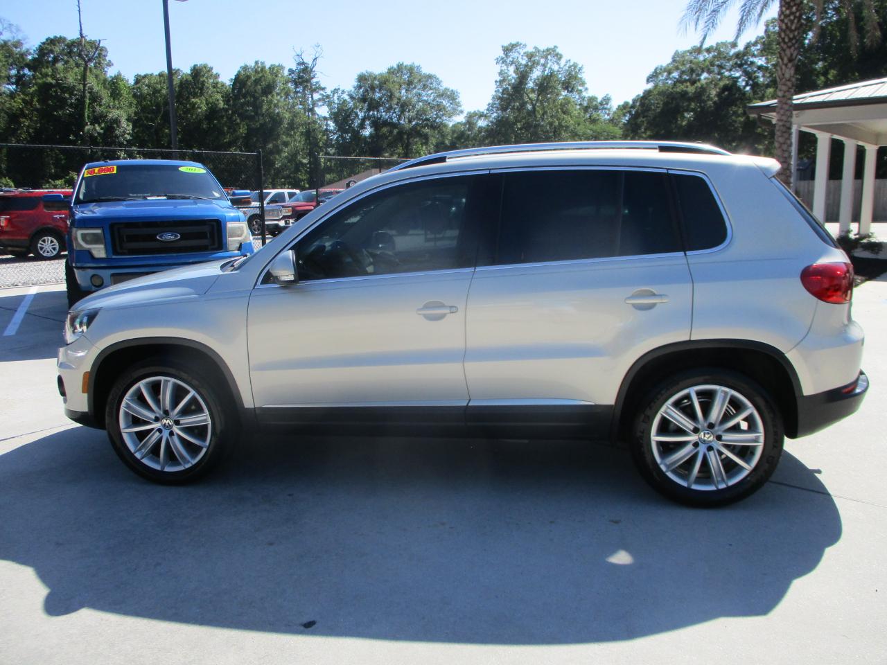 Volkswagen Tiguan S 2013