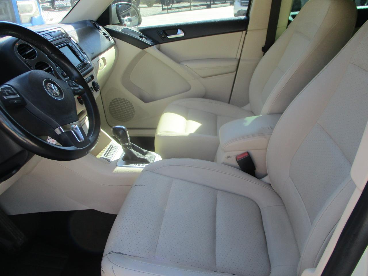 Volkswagen Tiguan S 2013