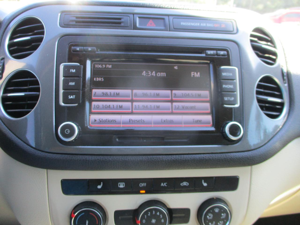 Volkswagen Tiguan S 2013