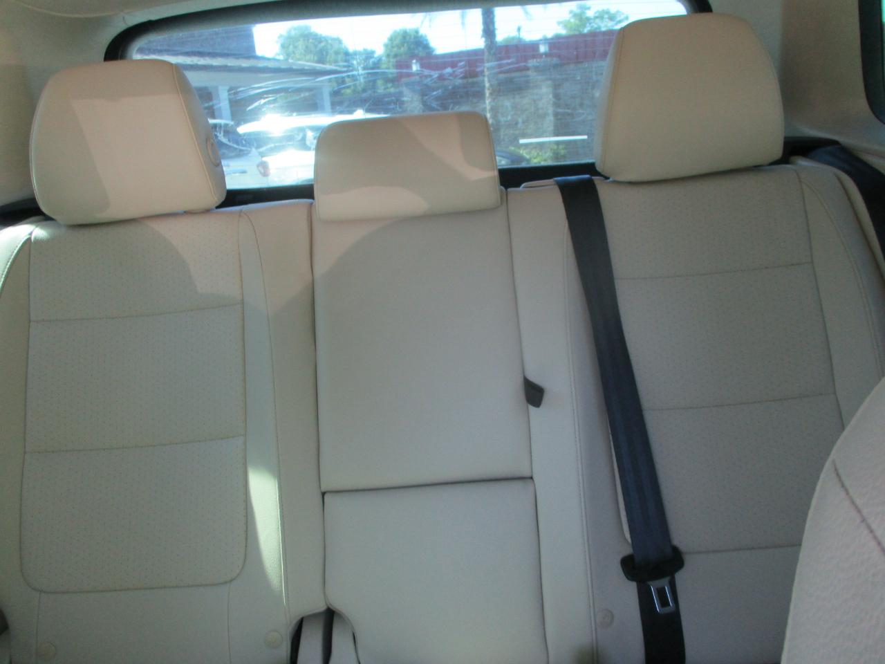 Volkswagen Tiguan S 2013