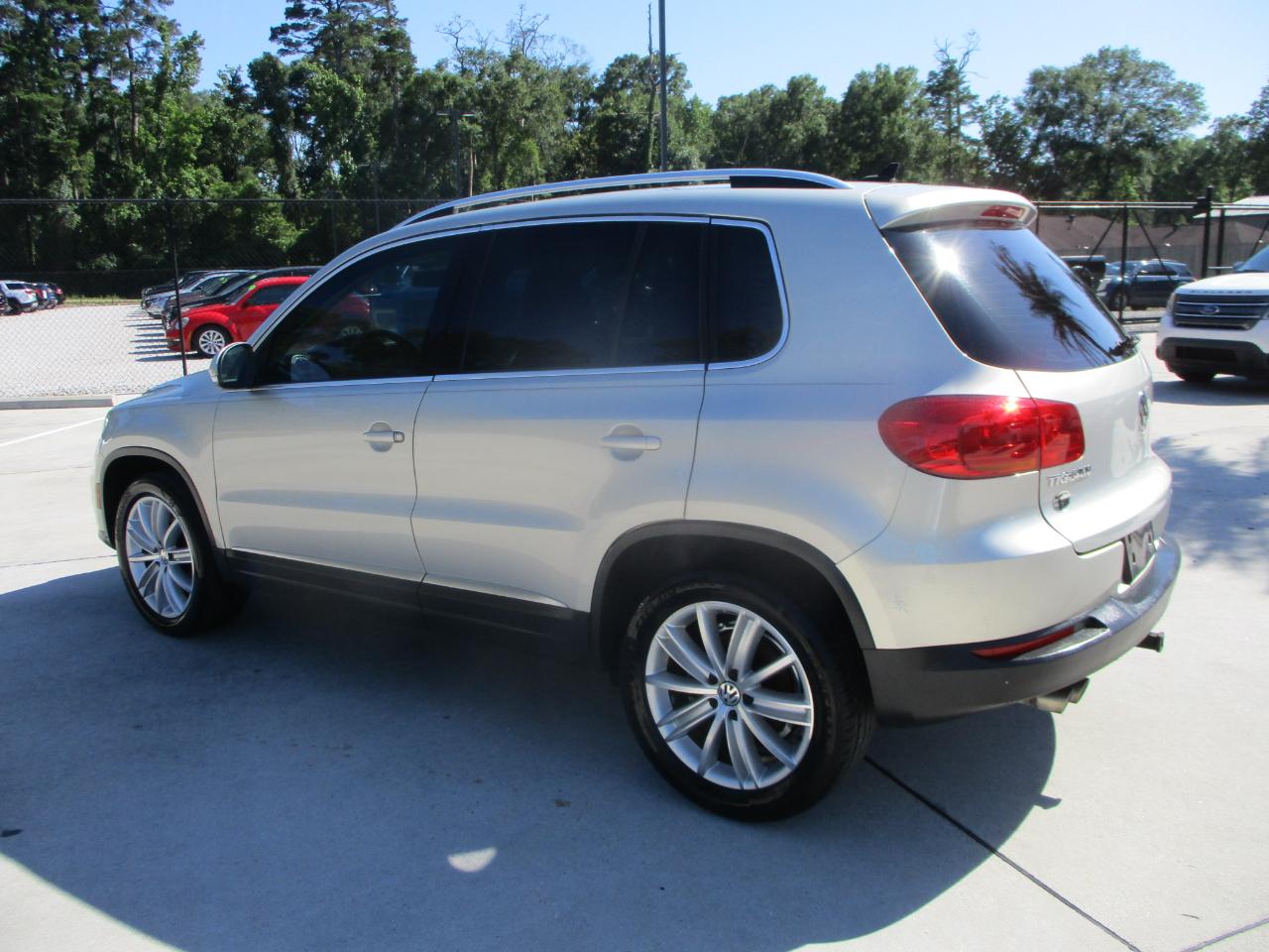 Volkswagen Tiguan S 2013
