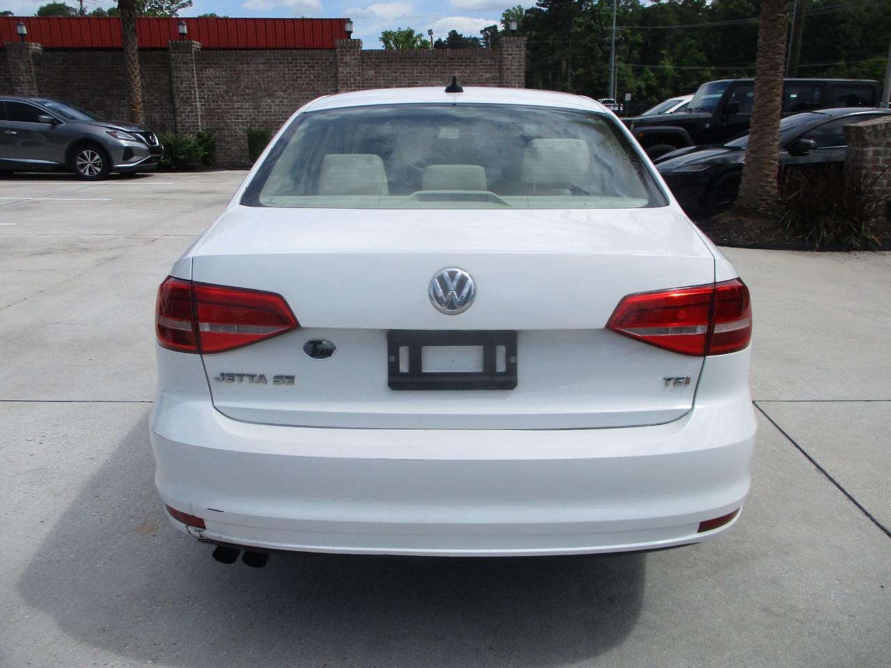 Volkswagen Jetta SE 6A 2015