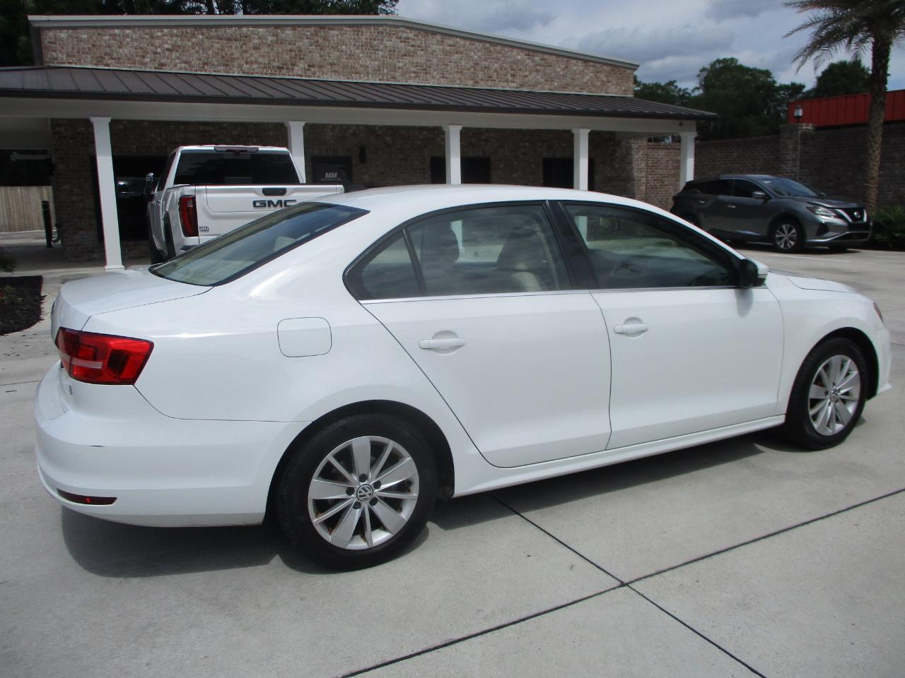 Volkswagen Jetta SE 6A 2015